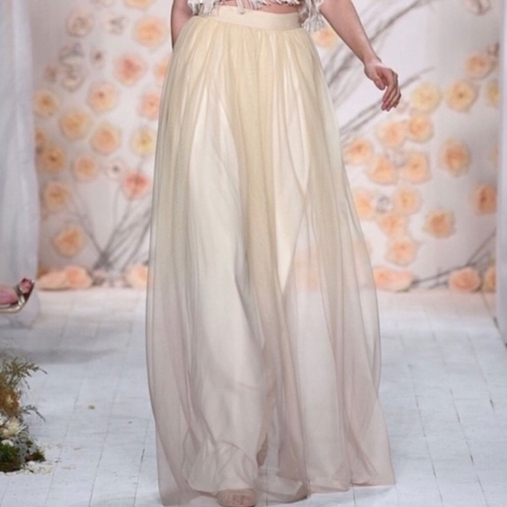 Lauren Conrad Women’s tulle skirt